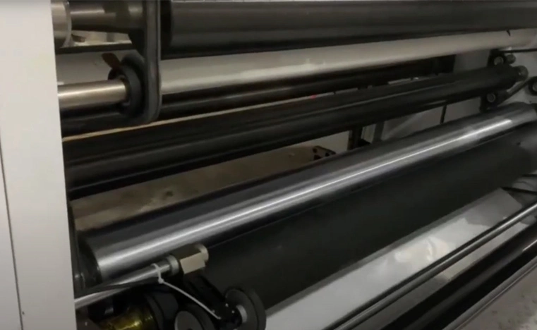 Otomatik malzeme besleme