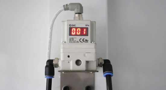 Sürtünme mili ile HCH2-650 yüksek hızlı dilme makinesi