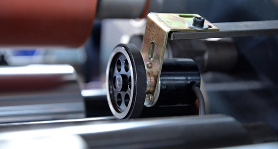 Jumbo rulo dilme makinesi