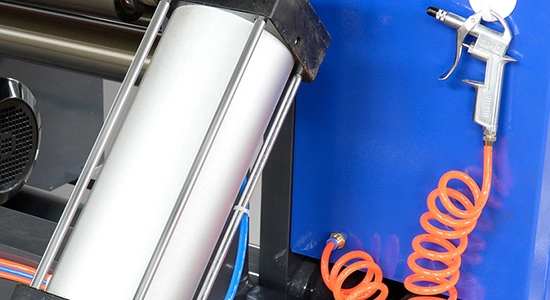 Jumbo rulo dilme makinesi